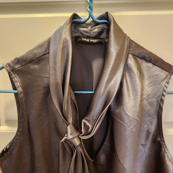 Nine West 95%polyester but super silky soft charcoal grey top - Picture 5 of 8